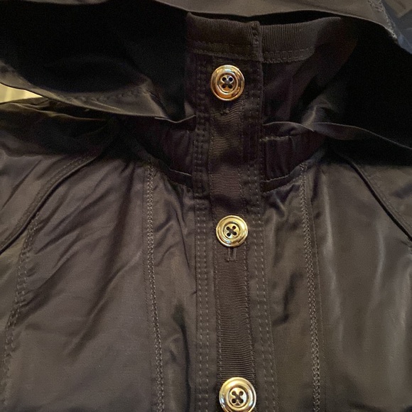 NWOT WHBM Navy Blue Button Up Button Cuff Button Hood Lightweight Rain Jacket - Picture 3 of 15